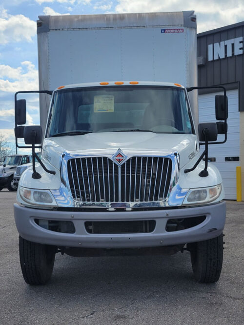 2017 Durastar 4300 - Image 3