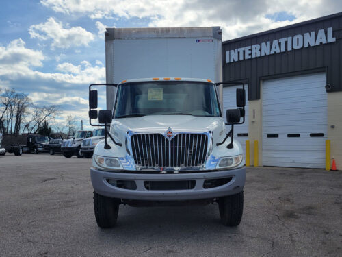 2017 Durastar 4300 - Image 4