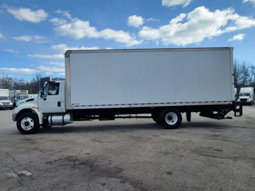 2017 Durastar 4300 - Image 6