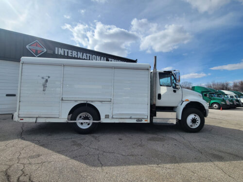 2017 Durastar 4300 - Image 9