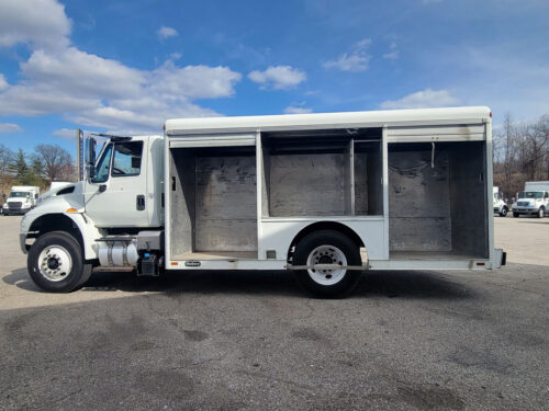 2017 Durastar 4300 - Image 10