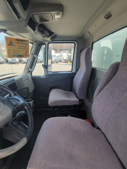 2017 Durastar 4300 - Image 11