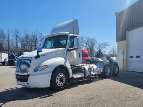 2019 LT Series 625 - Image 4