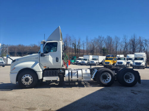 2019 LT Series 625 - Image 5