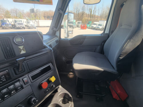 2019 LT Series 625 - Image 12