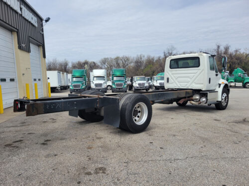 2017 Durastar 4300 - Image 8