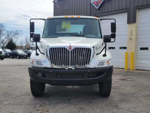 2017 Durastar 4300 - Image 3