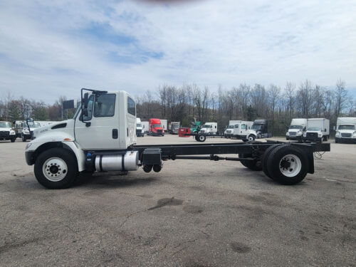 2017 Durastar 4300 - Image 5