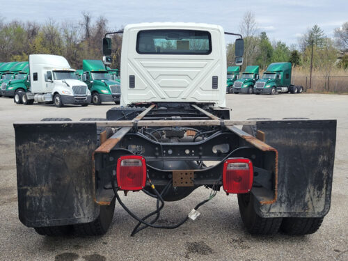 2017 Durastar 4300 - Image 7