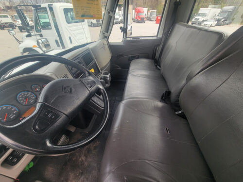 2017 Durastar 4300 - Image 10