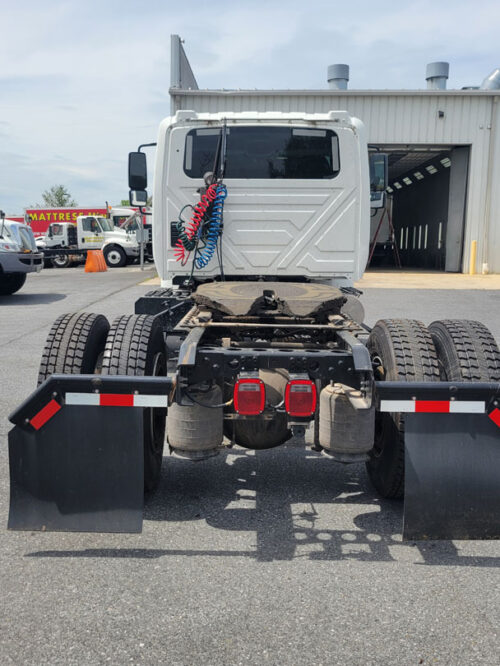 2019 Durastar 4400 - Image 7