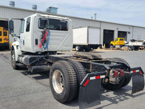 2019 Durastar 4400 - Image 8
