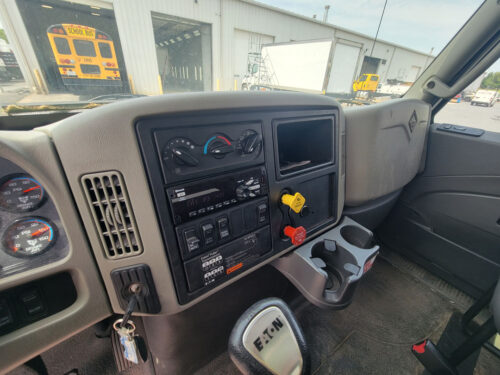2019 Durastar 4400 - Image 11