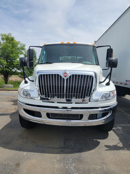 2019 Durastar 4400 - Image 3