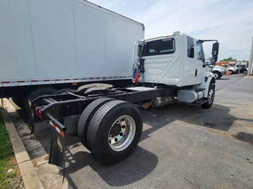 2019 Durastar 4400 - Image 6