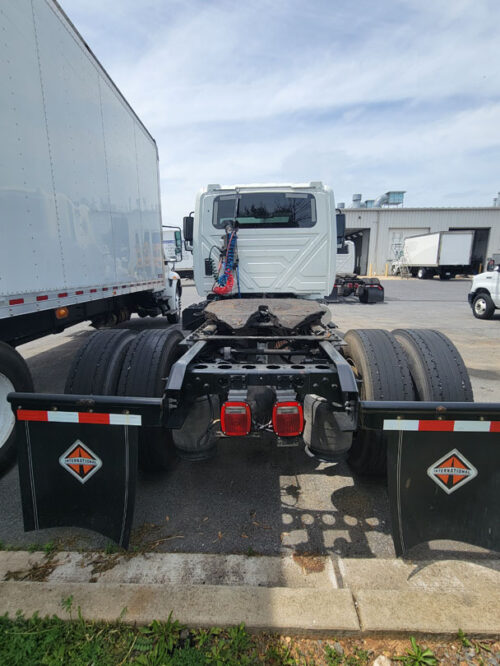 2019 Durastar 4400 - Image 7