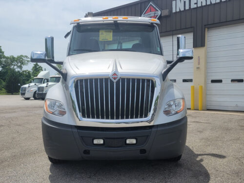 2018 LT Series 625 - Image 3