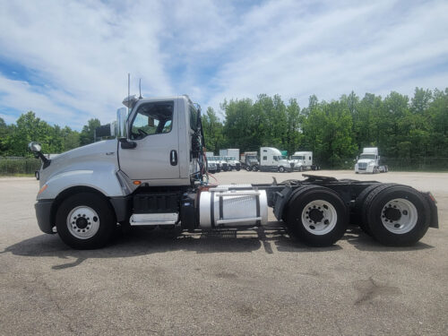 2018 LT Series 625 - Image 5