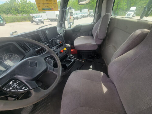2018 LT Series 625 - Image 10