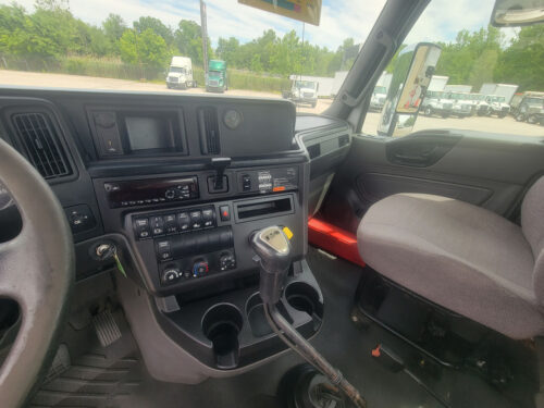 2018 LT Series 625 - Image 12
