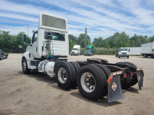 2019 LT Series 625 - Image 6