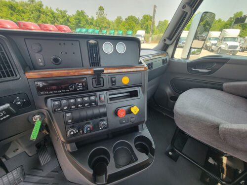 2020 LT Series 625 - Image 12