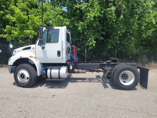 2018 International Durastar 4400 - Image 5