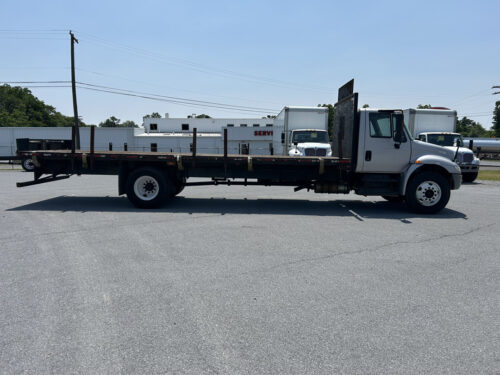 2018 Durastar 4300 - Image 9