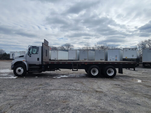 2018 International Durastar 4400 - Image 5