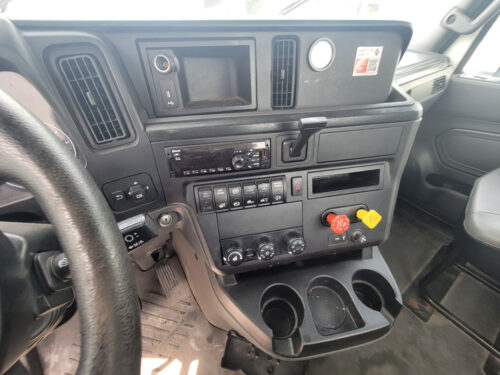 2020 LT Series 625 - Image 7