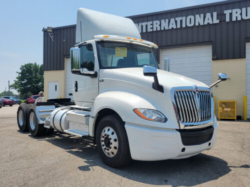 2019 International LT Series 625 | 149463 - Image 2
