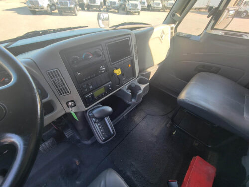 2016 International Durastar 4300 - Image 12