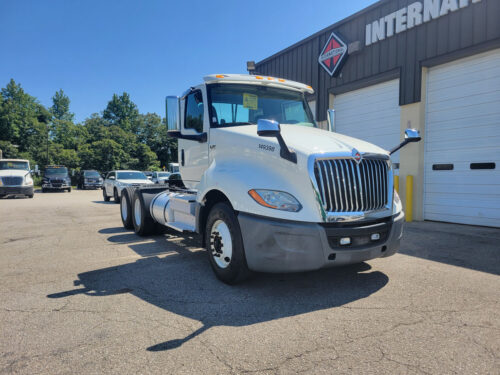 2019 International LT Series 625 | 149398 - Image 2