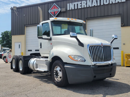 2019 International LT Series 625 | 151295 - Image 2