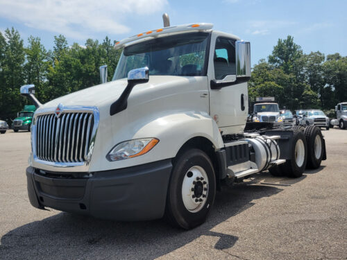 2019 International LT Series 625 | 151295