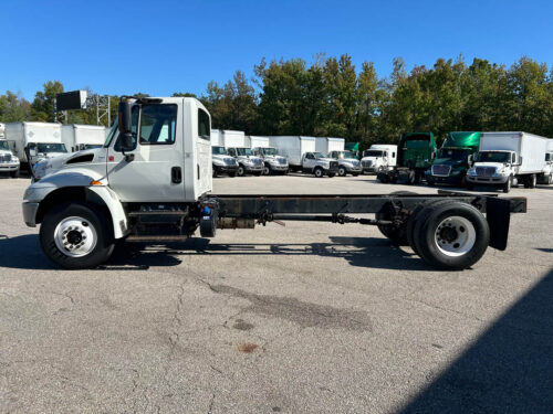 2018 International Durastar 4300 - Image 5