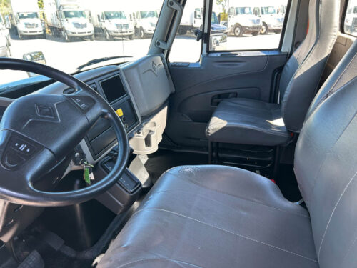 2018 International Durastar 4300 - Image 10