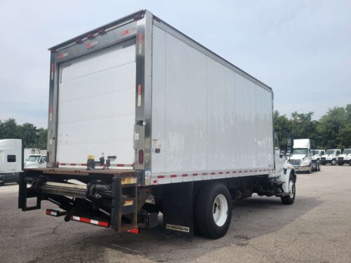 2018 International Durastar 4300 | 147487 - Image 9